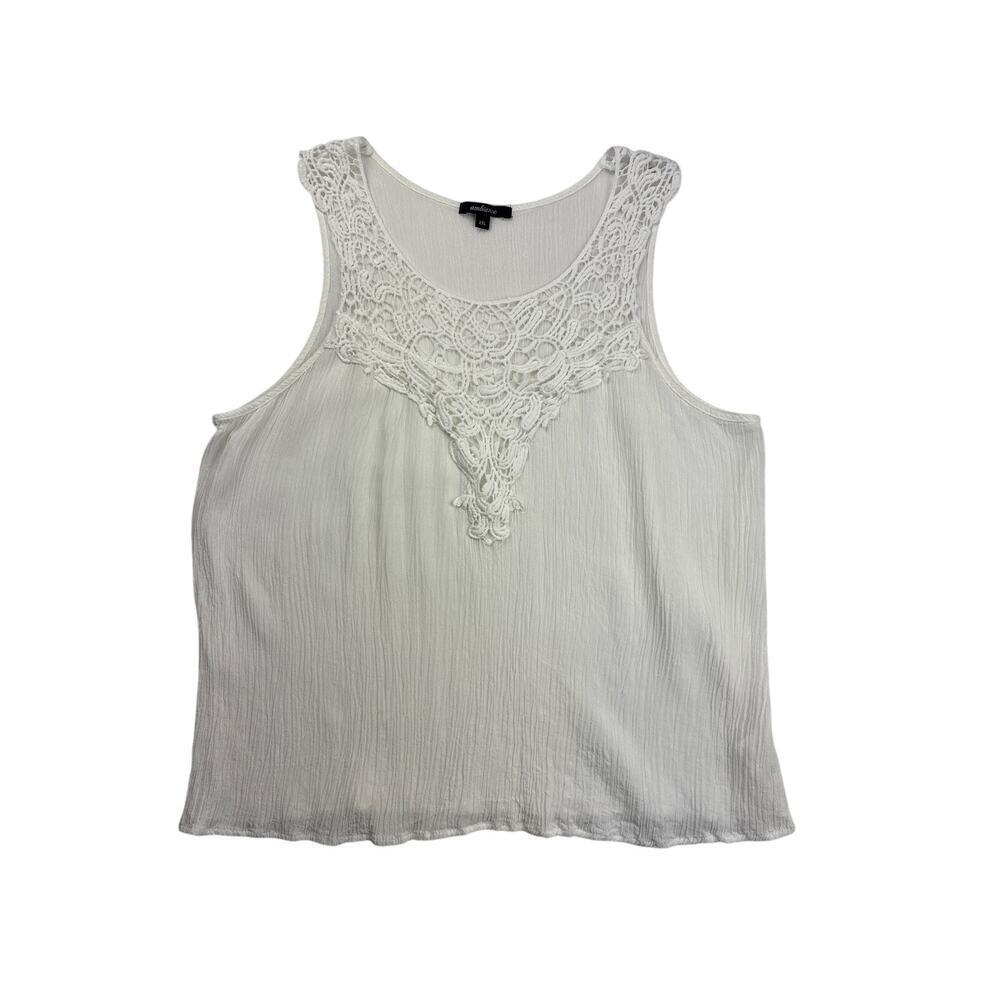 Women’s Ambiance Size 2XL White Embroidered Tank Top. - Picture 2 of 4